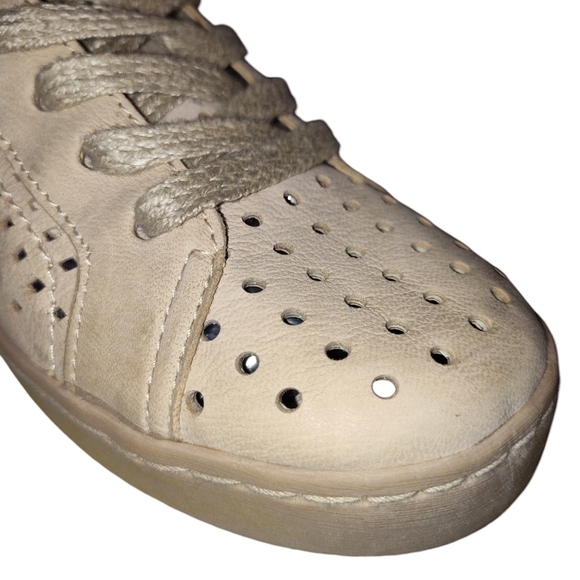 Dolce Vita Zain Perforated Sneaker size 8.5 - Picture 9 of 16